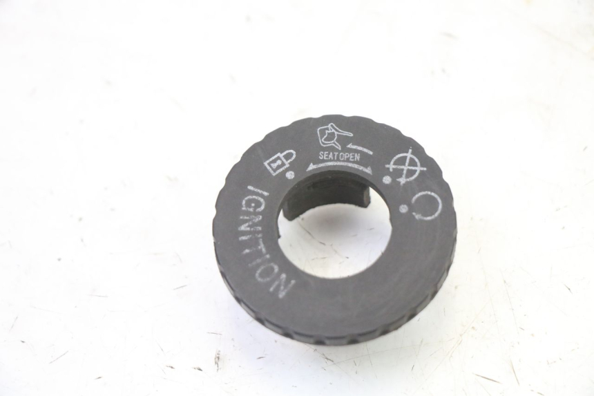 photo de COPERCHIO BLOCCHETTO ACCENSIONE SYM JET 14 4T 50 (2018 - 2022)