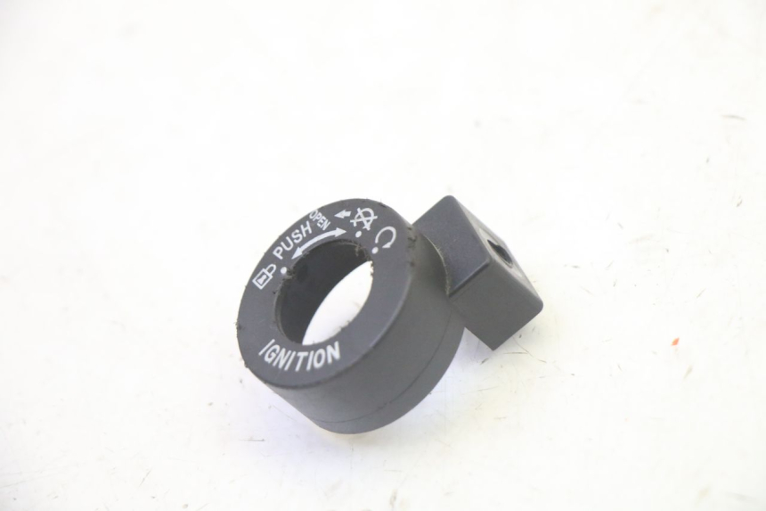 photo de COPERCHIO BLOCCHETTO ACCENSIONE PEUGEOT KISBEE 4T 50 (2018 - 2022)