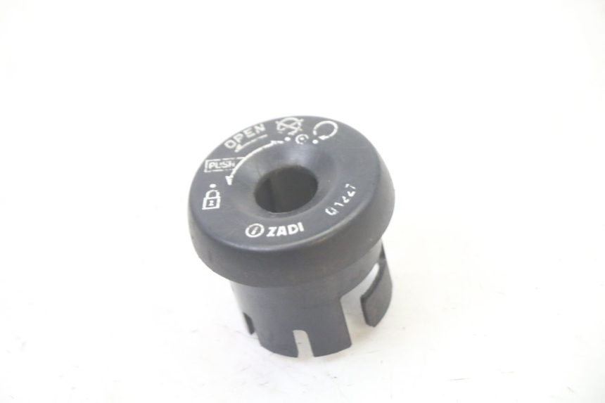 photo de COPERCHIO BLOCCHETTO ACCENSIONE APRILIA SCARABEO GT TOURING 125 (1999 - 2005)