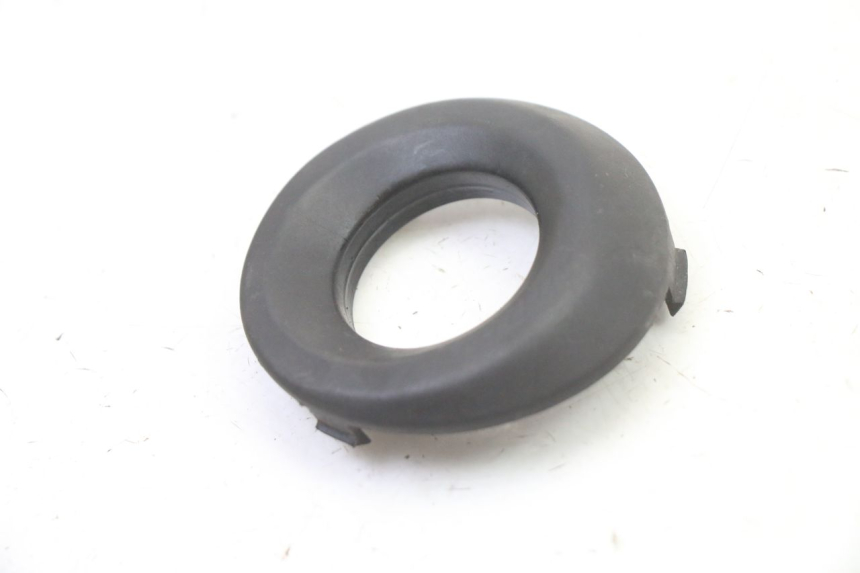 photo de COPERCHIO BLOCCHETTO ACCENSIONE PIAGGIO SUPER LX 125 (2000 - 2003)