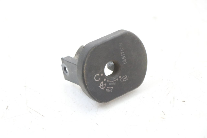 photo de COPERCHIO BLOCCHETTO ACCENSIONE SYM X-PRO 4T 50 (2014 - 2021)