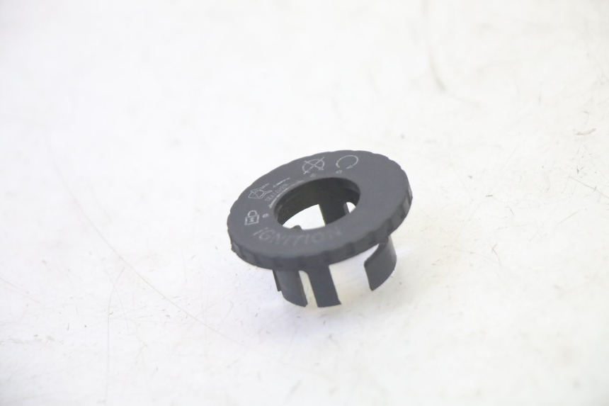 photo de COPERCHIO BLOCCHETTO ACCENSIONE PEUGEOT TWEET PRO CARGO 50 (2018 - 2020)