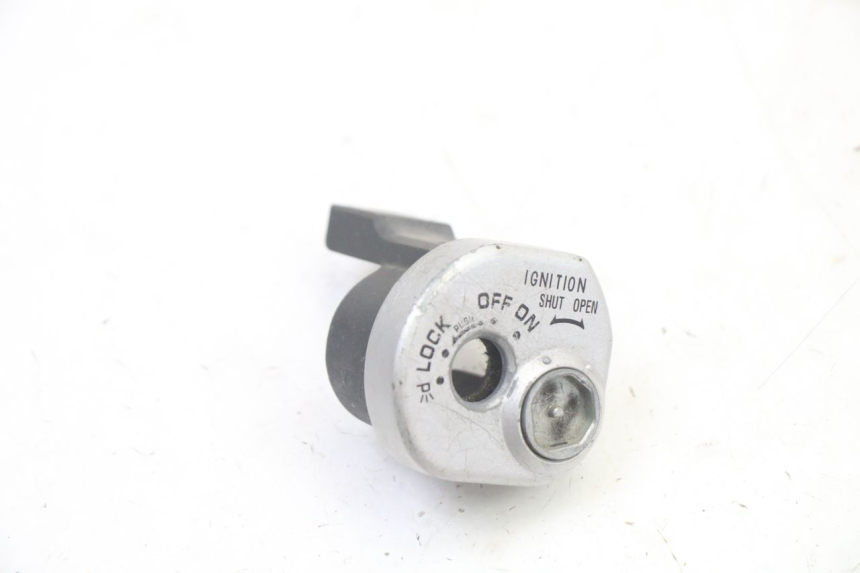 photo de COPERCHIO BLOCCHETTO ACCENSIONE SUZUKI UH BURGMAN 125 (2002 - 2006)