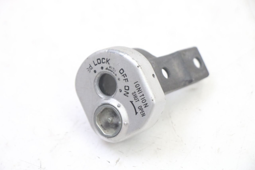 photo de COPERCHIO BLOCCHETTO ACCENSIONE SUZUKI UH BURGMAN 125 (2002 - 2006)