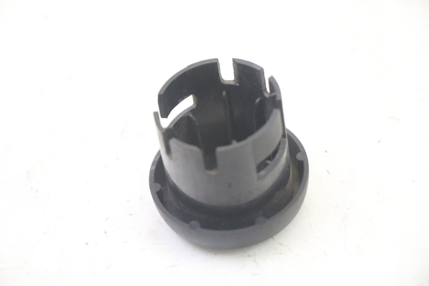 photo de COPERCHIO BLOCCHETTO ACCENSIONE YAMAHA WHY 50 (1998 - 2000)