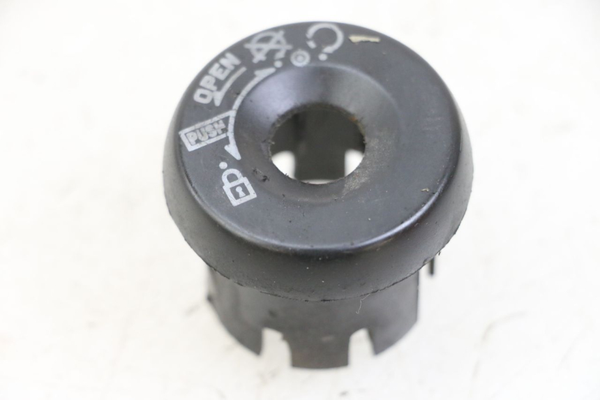 photo de COPERCHIO BLOCCHETTO ACCENSIONE YAMAHA NEO'S NEOS 2T EASY 50 (2013 - 2016)