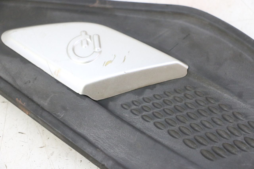 photo de CARENA SOTTO SELLA DESTRA QUADRO 4 4D 350 (2015 - 2018)