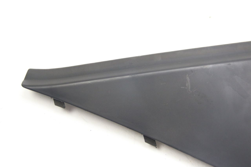 photo de COPERCHIO SOTTO SELLA DESTRO APRILIA ATLANTIC 500 (2002 - 2003)