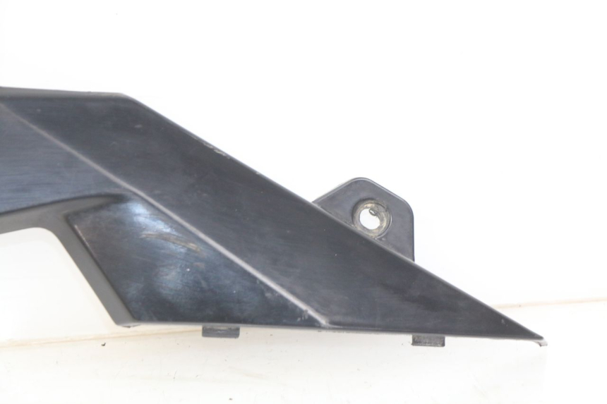 photo de COPERCHIO SOTTO SELLA DESTRO APRILIA SX 50 (2011 - 2017)