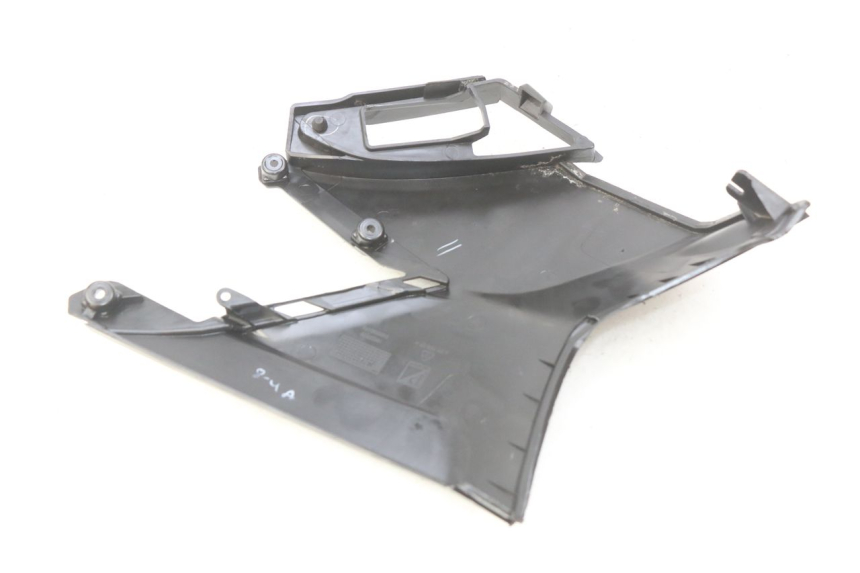 photo de COPERCHIO SOTTO SELLA DESTRO APRILIA SXR 50 (2021 - 2023)