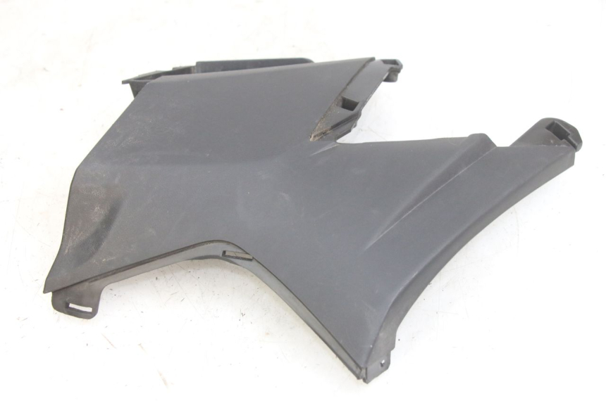 photo de COPERCHIO SOTTO SELLA DESTRO APRILIA SXR 50 (2021 - 2023)