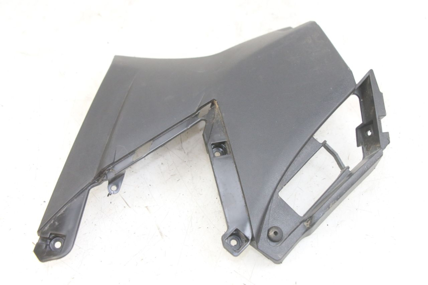 photo de COPERCHIO SOTTO SELLA DESTRO APRILIA SXR 50 (2021 - 2023)