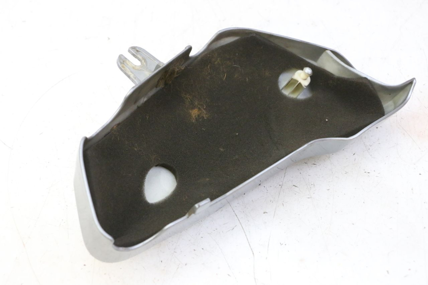 photo de COPERCHIO SOTTO SELLA DESTRO HYOSUNG GV AQUILA 125 (2000 - 2004)