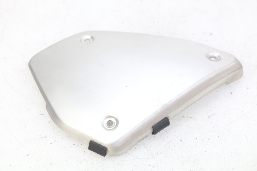 photo de COPERCHIO SOTTO SELLA DESTRO HONDA CB R 1000 (2018 - 2023)