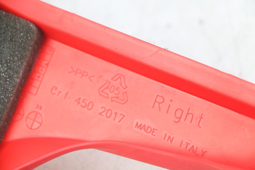 photo de CACHE SOTTO SELLA DESTRA HONDA CRF CR-F RX 450 (2017 - 2021) - Dettaglio del componente