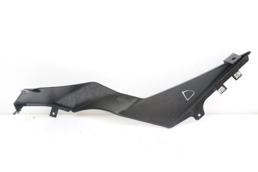 photo de COPERCHIO SOTTO SELLA DESTRO DERBI GPR 50 (2004 - 2009)