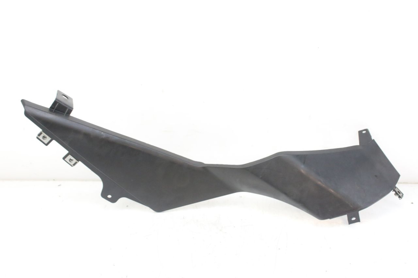 photo de COPERCHIO SOTTO SELLA DESTRO DERBI GPR 50 (2004 - 2009)