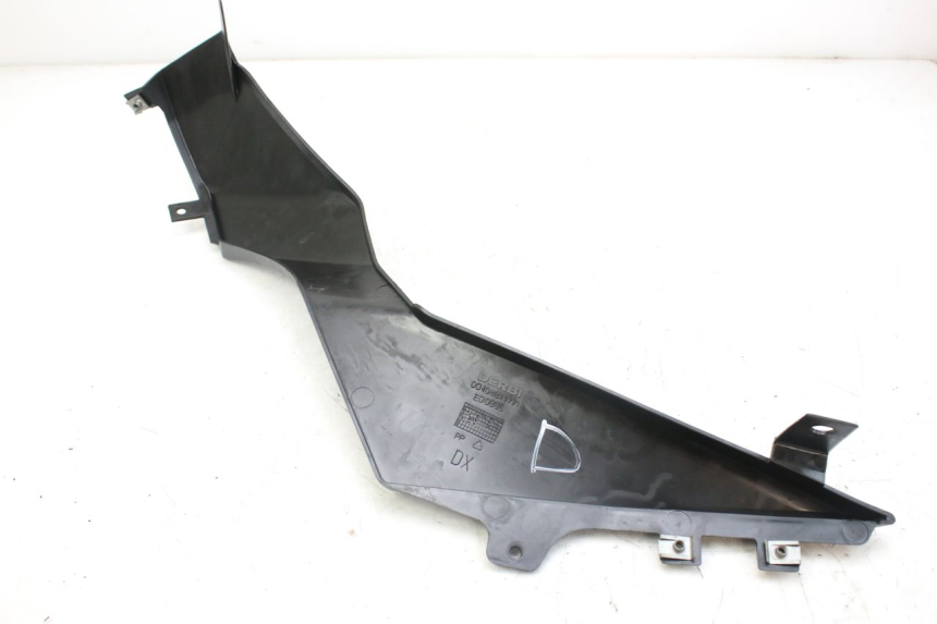 photo de COPERCHIO SOTTO SELLA DESTRO DERBI GPR 50 (2004 - 2009)