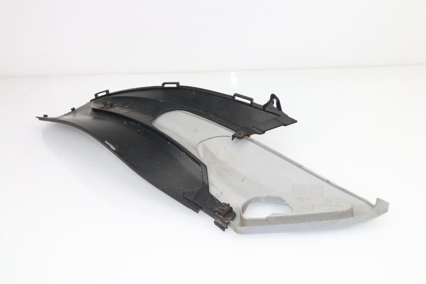 photo de COPERCHIO SOTTO SELLA DESTRO GILERA RUNNER 50 (1999 - 2005)