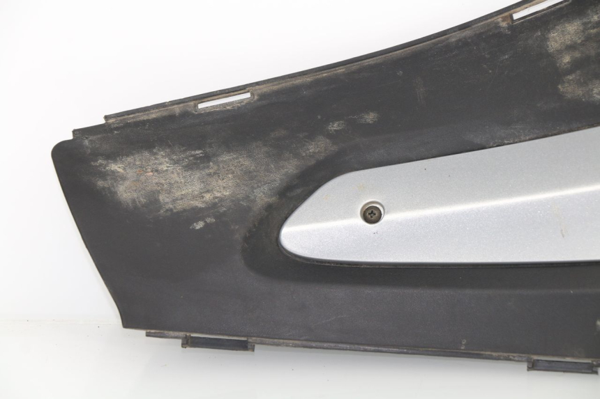 photo de COPERCHIO SOTTO SELLA DESTRO GILERA RUNNER 50 (1999 - 2005)