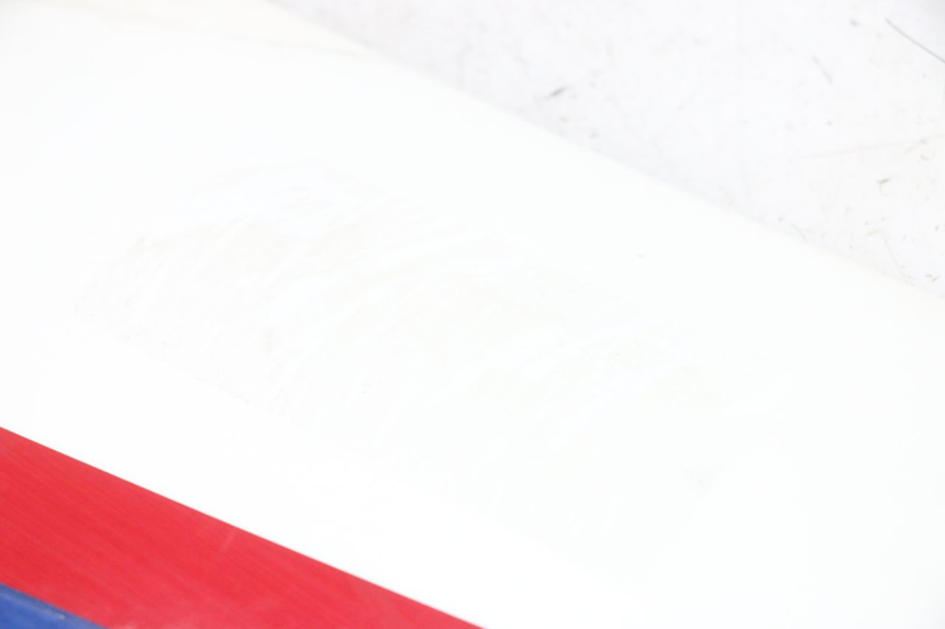 photo de CARENA SOTTO SELLA DESTRA KAWASAKI GPX R WARBIRD 600 (1988 - 1993) - Dettagli dei punti di fissaggio