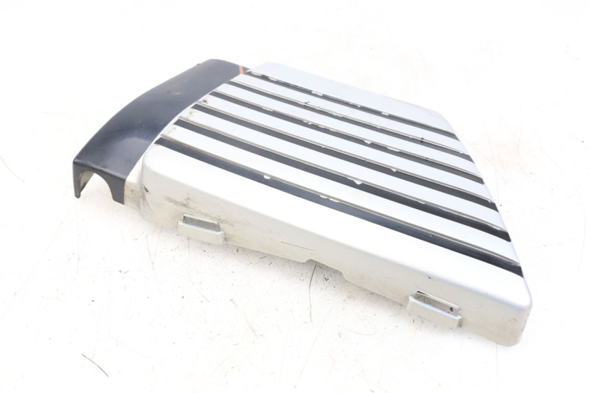 photo de CARENA SOTTO SELLA DESTRA SUZUKI GSX E 250 (1982 - 1983)