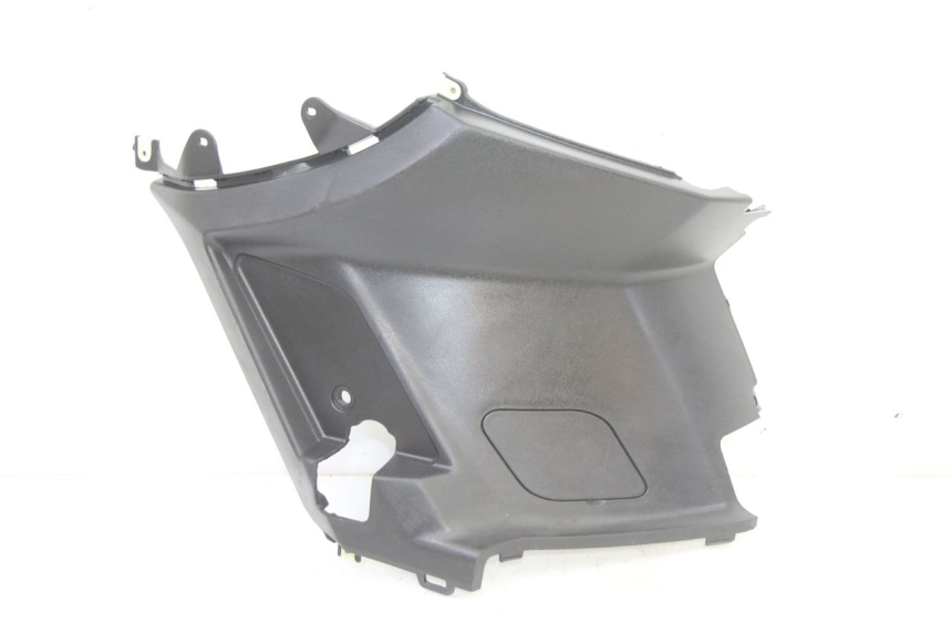 photo de COPERCHIO SOTTO SELLA DESTRO PEUGEOT KISBEE 2T 50 (2010 - 2017)