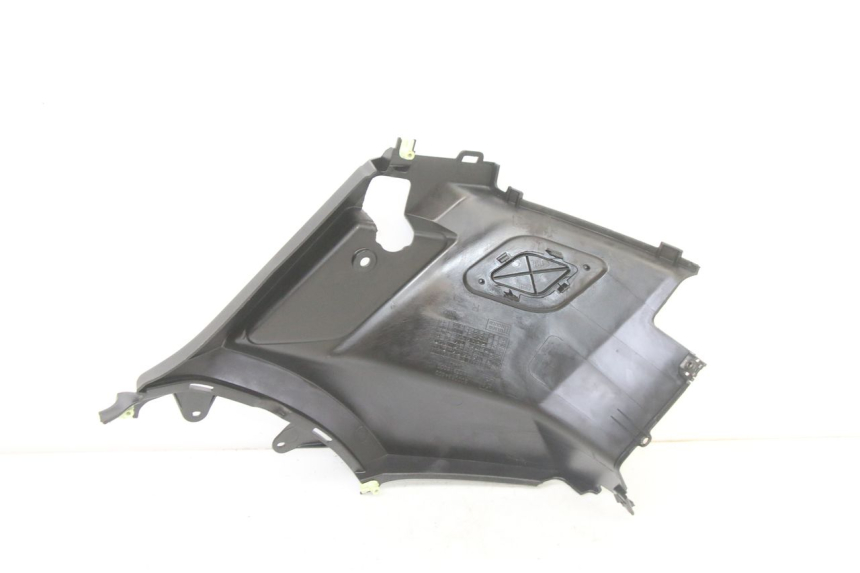 photo de COPERCHIO SOTTO SELLA DESTRO PEUGEOT KISBEE 2T 50 (2010 - 2017)
