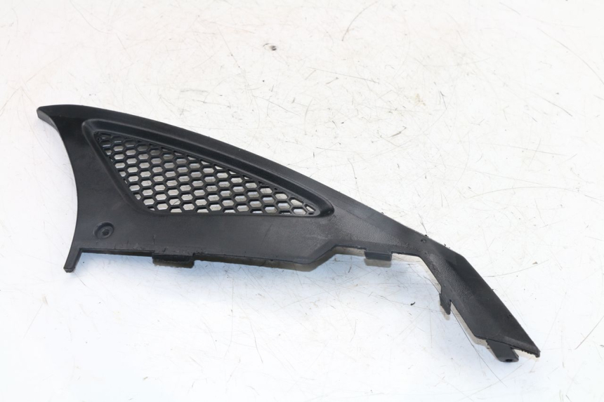 photo de COPERCHIO SOTTO SELLA DESTRO KYMCO AGILITY RS 4T 50 (2009 - 2013)