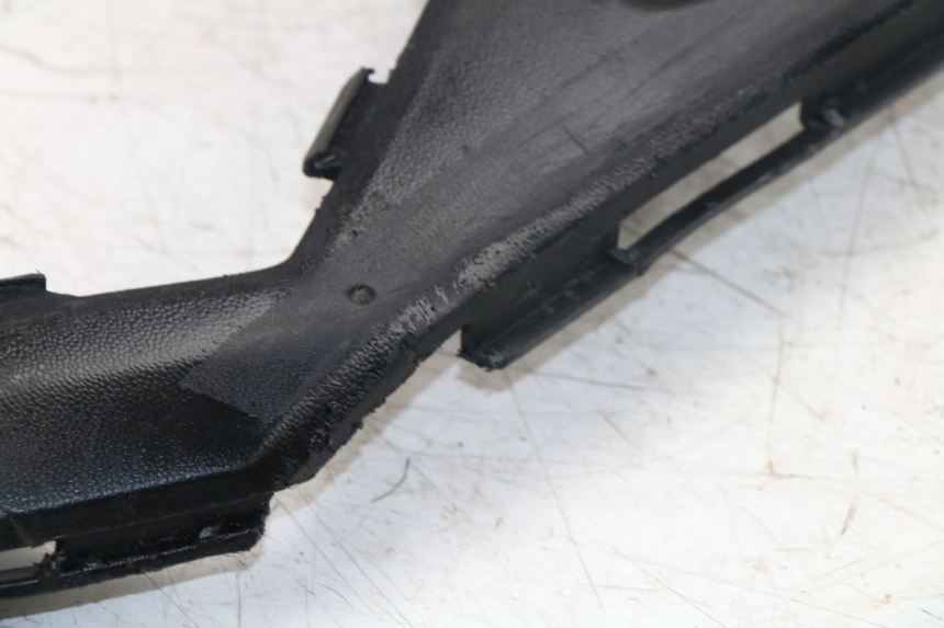 photo de COPERCHIO SOTTO SELLA DESTRO KYMCO AGILITY RS 4T 50 (2009 - 2013)