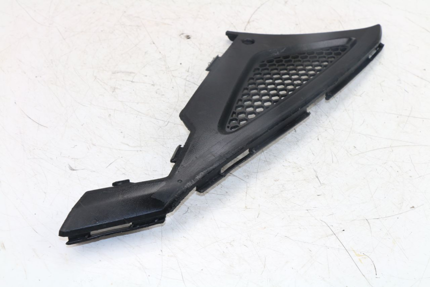 photo de COPERCHIO SOTTO SELLA DESTRO KYMCO AGILITY RS 4T 50 (2009 - 2013)