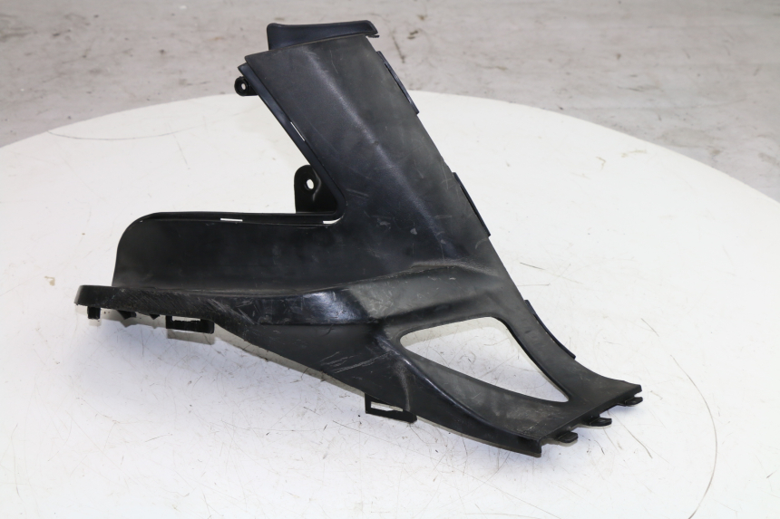 photo de COPERCHIO SOTTO SELLA DESTRO KYMCO GRAND DINK 125 (2002 - 2007)