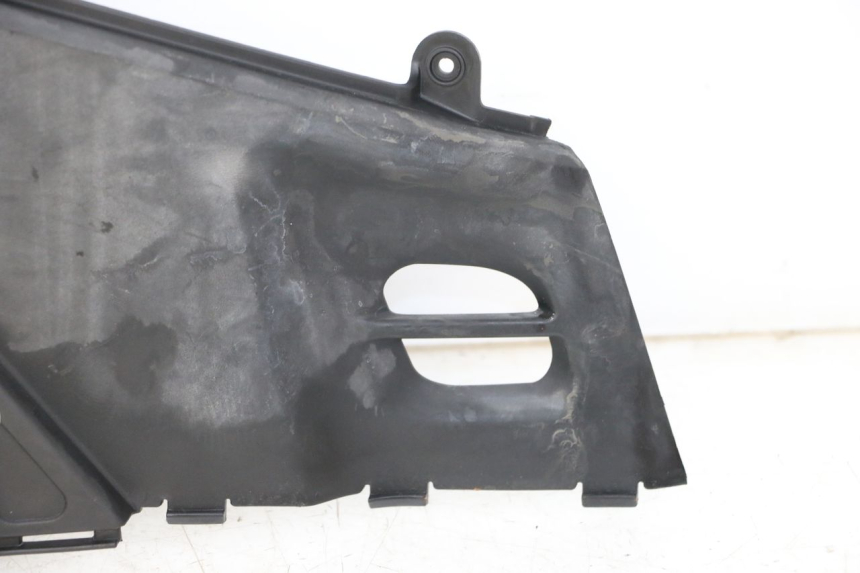 photo de COPERCHIO SOTTO SELLA DESTRO KYMCO PEOPLE S 125 (2000 - 2008)