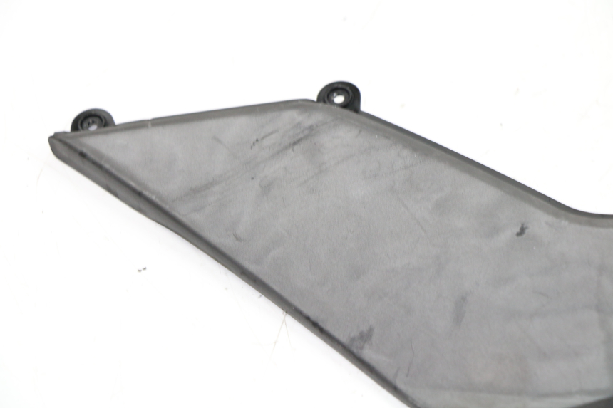 photo de COPERCHIO SOTTO SELLA DESTRO KYMCO PEOPLE S 125 (2000 - 2008)