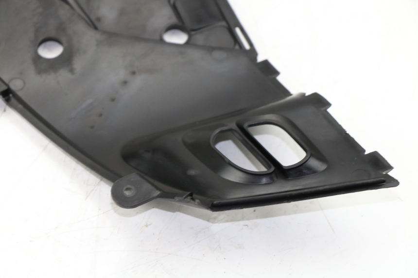 photo de COPERCHIO SOTTO SELLA DESTRO KYMCO PEOPLE S 125 (2000 - 2008)