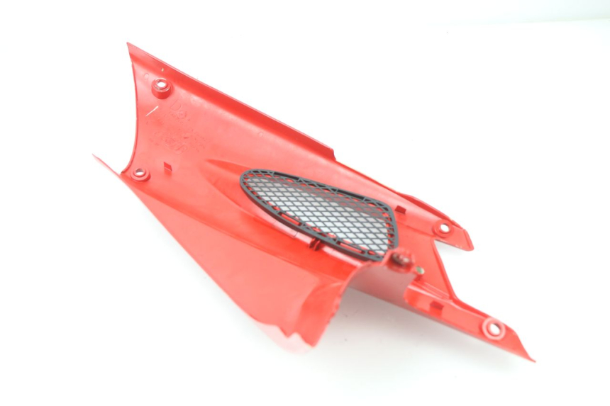 photo de COPERCHIO SOTTO SELLA DESTRO PEUGEOT SPEEDFIGHT 2 LC 50 (2000 - 2009)