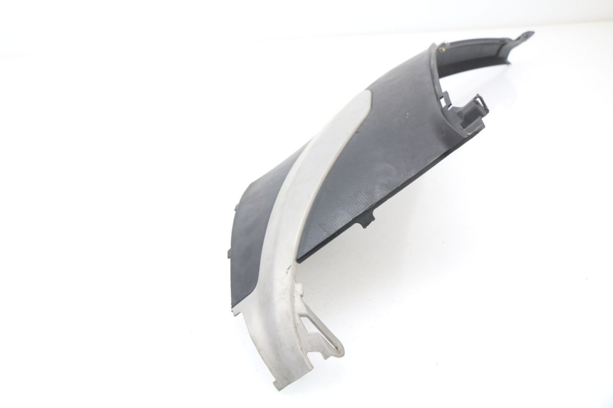 photo de COPERCHIO SOTTO SELLA DESTRO PIAGGIO NRG 50 (2004 - 2017)