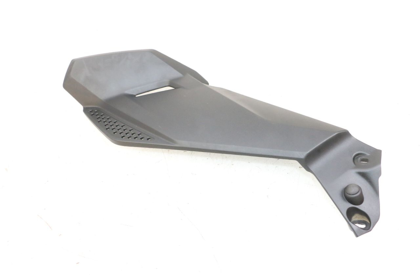 photo de CARENA SOTTO SELLA DESTRA BMW R GS 1250 (2021 - 2024) - Primo piano tecnico