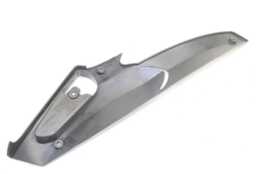 photo de CARENA SOTTO SELLA DESTRA GILERA RUNNER SP 50 (2006 - 2008)