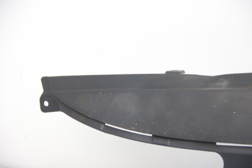 photo de CACHE SOTTO SELLA DESTRO SUZUKI SIXTEEN 125 (2008 - 2010)