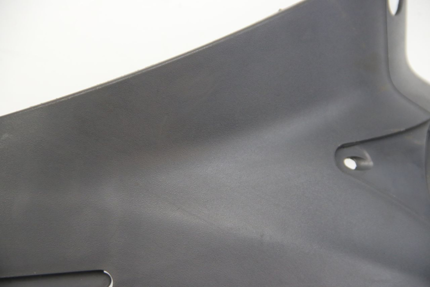 photo de CACHE SOTTO SELLA DESTRO SUZUKI SIXTEEN 125 (2008 - 2010)