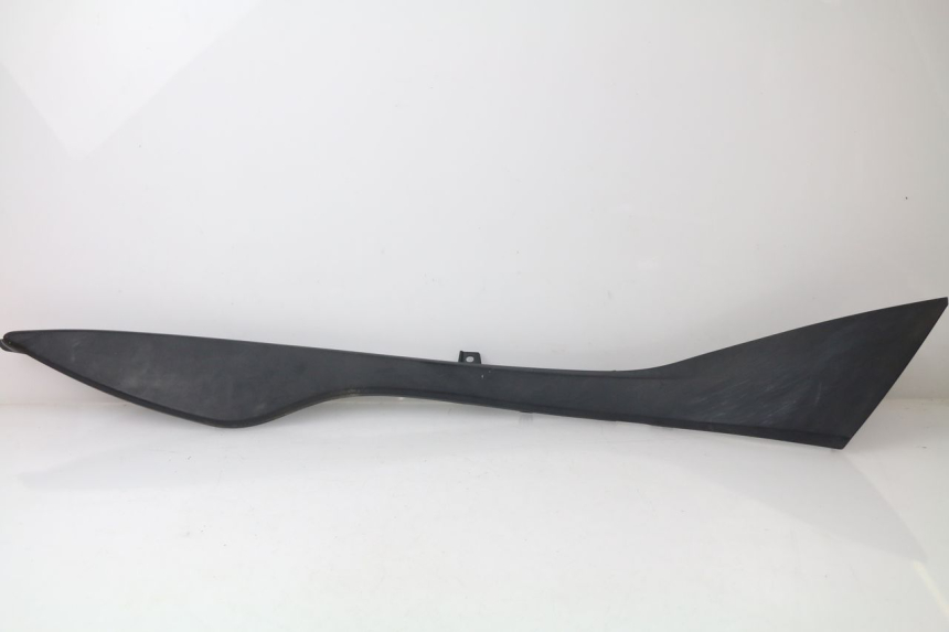 photo de COPERCHIO SOTTO SELLA DESTRO SUZUKI AN BURGMAN 400 (2006 - 2010)
