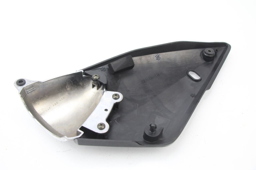 photo de COPERCHIO SOTTO SELLA DESTRO SUZUKI GSF N BANDIT 600 (2000 - 2004)