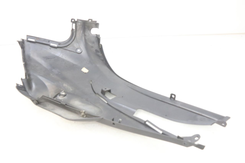 photo de CACHE SOTTO SELLA DESTRO SUZUKI SIXTEEN 125 (2008 - 2010)
