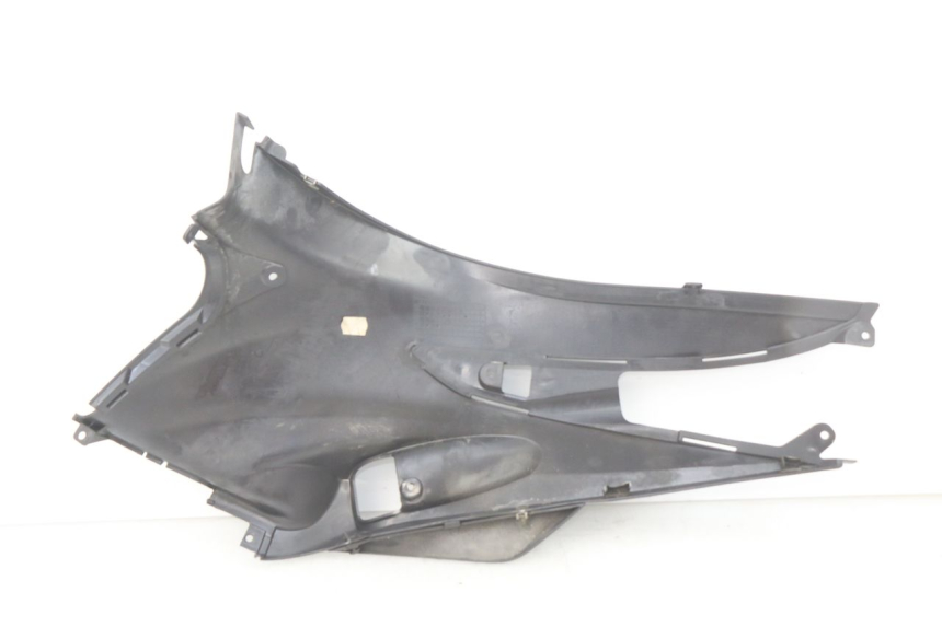 photo de CACHE SOTTO SELLA DESTRO SUZUKI SIXTEEN 125 (2008 - 2010)