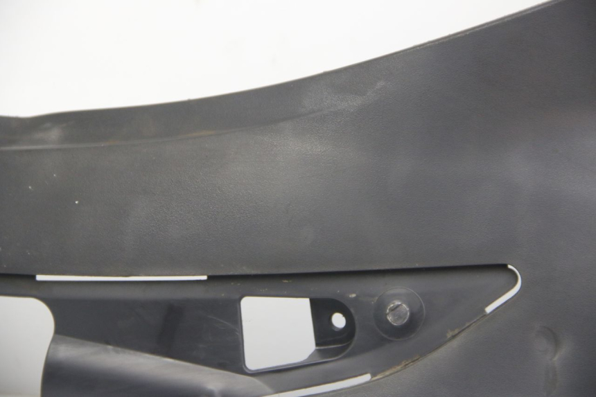 photo de CACHE SOTTO SELLA DESTRO SUZUKI SIXTEEN 125 (2008 - 2010)