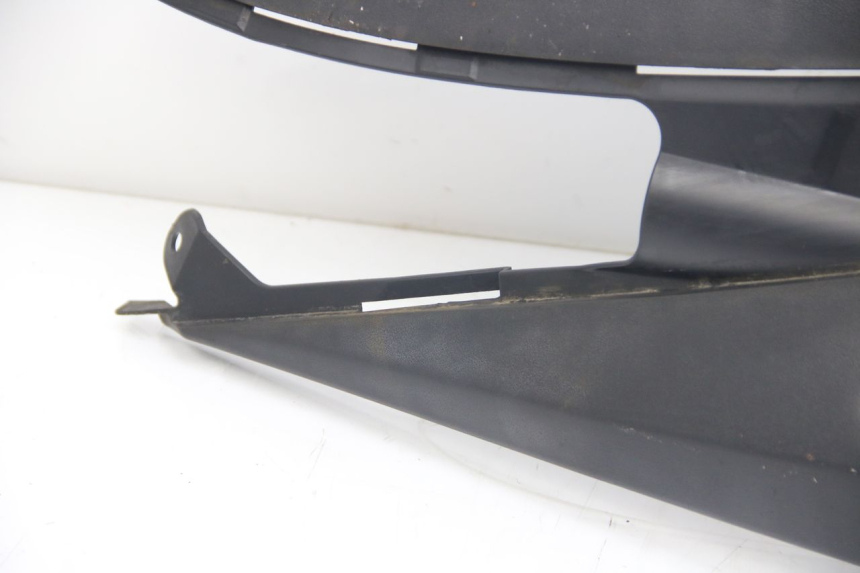 photo de CACHE SOTTO SELLA DESTRO SUZUKI SIXTEEN 125 (2008 - 2010)
