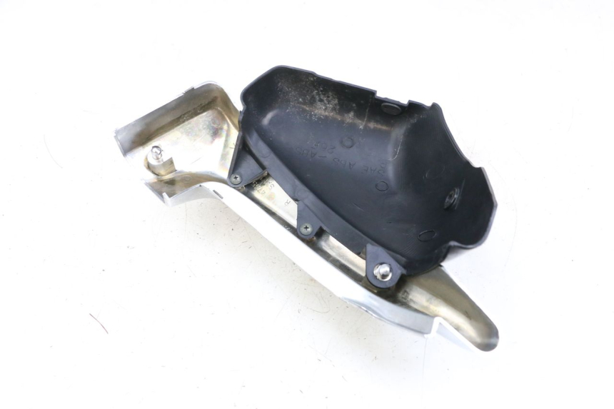 photo de CARENA SOTTO SELLA DESTRA SUZUKI VL INTRUDER 125 (2004 - 2007)