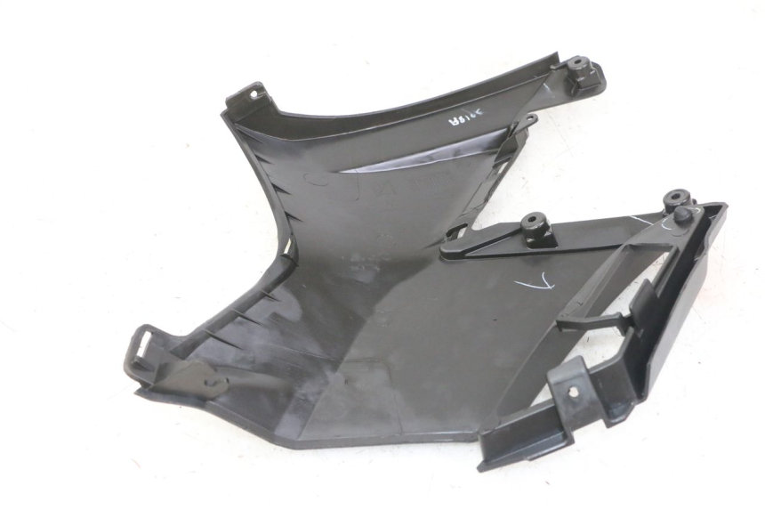 photo de COPERCHIO SOTTO SELLA DESTRO APRILIA SXR 50 (2021 - 2023)