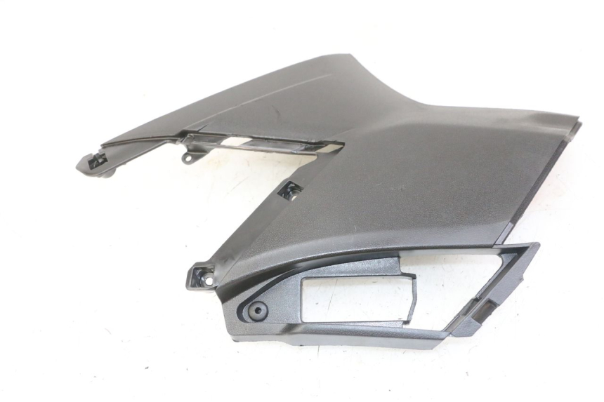 photo de COPERCHIO SOTTO SELLA DESTRO APRILIA SXR 50 (2021 - 2023)